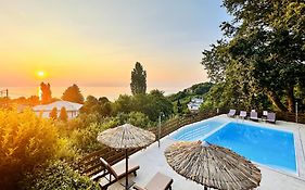 Luxury Villa At Pelion- Ruby